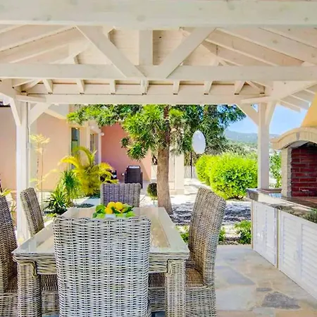 Villa Sea Breeze Hideaway Lachi